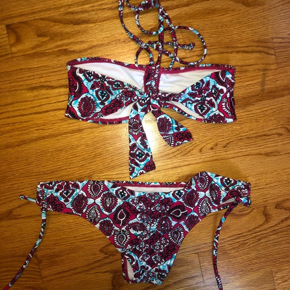 Roxy Bikini - Picture 2 of 2